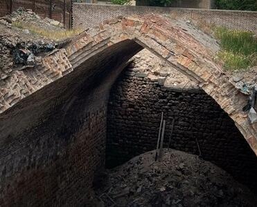 وضعیت یخچال تاریخی میرزا مهدی نتیجه رهاشدگی مالکانه است/ شناسایی مالک و تدوین طرح حفاظتی در دستور کار قرار دارد