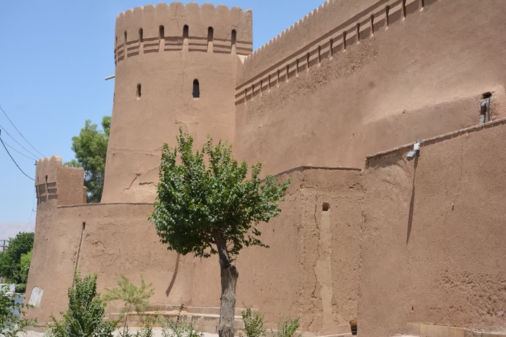 بازدید از پروژه برج و بارو یزد