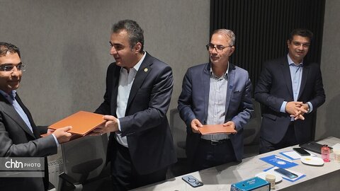 تفاهم‌نامه طراحی و ساخت اپلیکیشن گردشگری چهارمحال و بختیاری