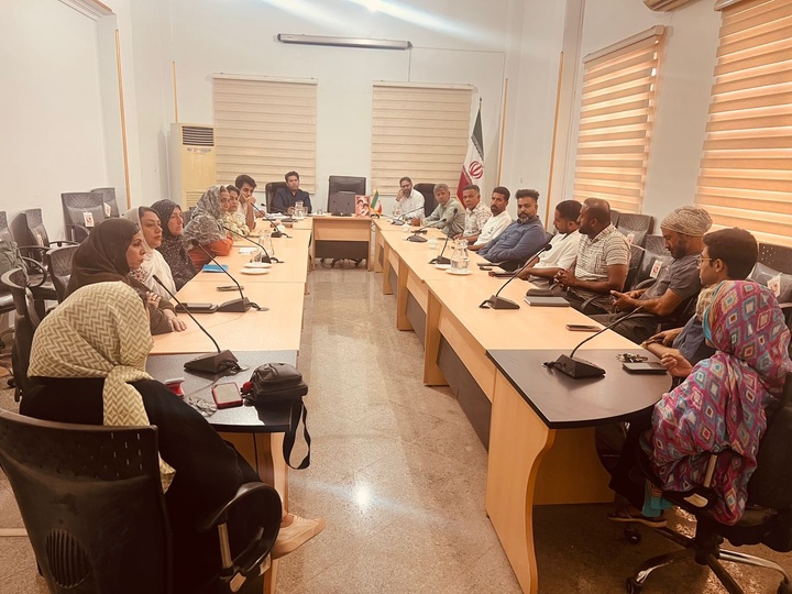 گام نخست برای تشکیل جامعه حرفه‌ای بوم‌گردی در جزیره هرمز برداشته شد