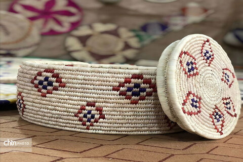 صنایع‌دستی بوشهر نشان دهنده مهارت، خلاقیت و تاریخ این منطقه است.