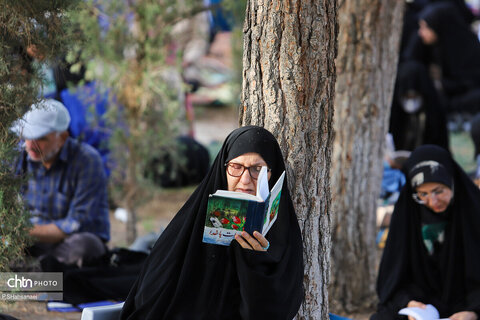 مراسم دعای عرفه در گلستان شهدا، اصفهان