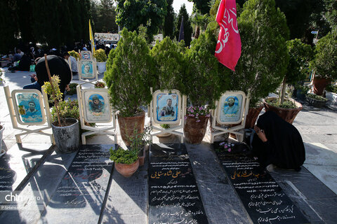 مراسم دعای عرفه در گلستان شهدا، اصفهان