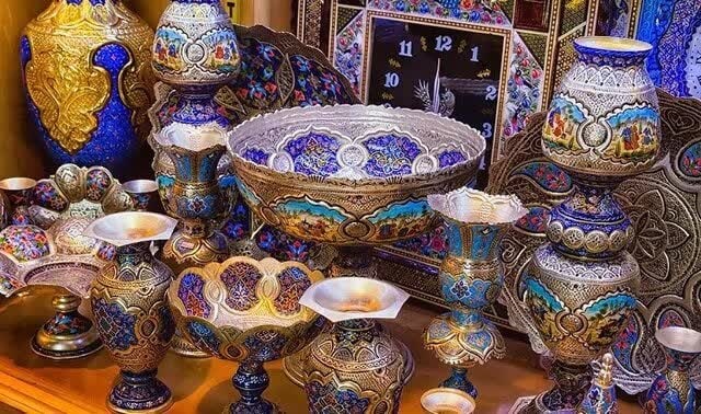 ۳۹ رشته صنایع‌دستی بومی بروجرد است