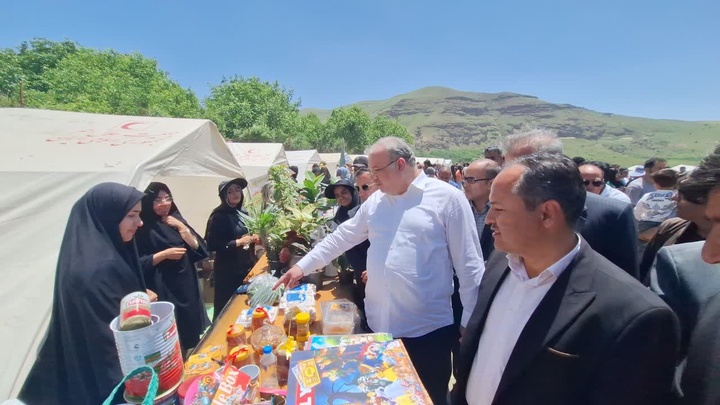 جشنواره‌های گردشگری، موتور محرک توسعه اقتصادی و فرهنگی استان‌ هستند