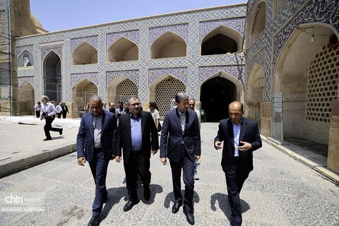 بازدید استاندار اصفهان از پایگاه جهانی مسجد جامع عقیق و بافت پیرامون آن