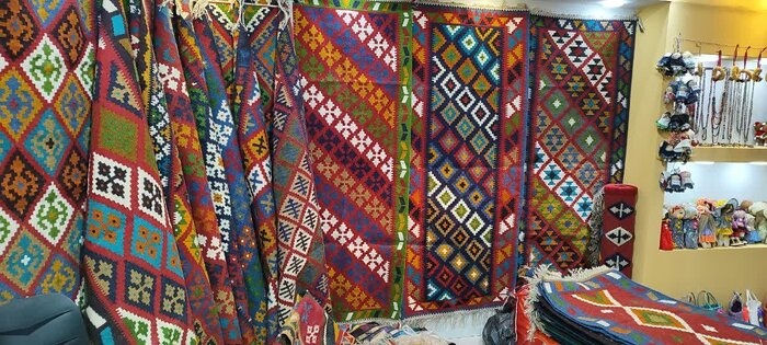 توجه به ظرفیت‌ها و رونق تولیدات صنایع دستی کهگیلویه و بویراحمد در دستور کار جدی دولت قرار دارد