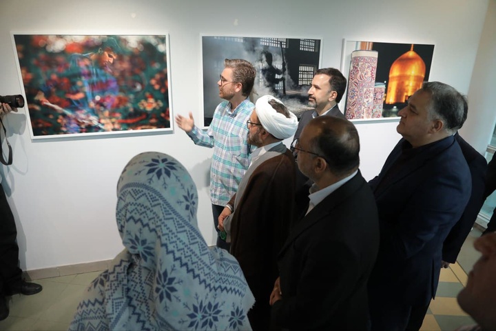 افتتاح نمایشگاه عکس «سیرج» با حضور معاون هنری وزیر فرهنگ و ارشاد اسلامی افتتاح نمایشگاه عکس «سیرج» با حضور معاون هنری وزیر فرهنگ و ارشاد اسلامی