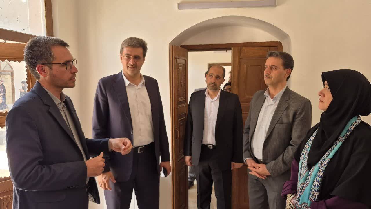 بازدید معاون صنایع دستی از پروژههای مرمت خانههای تاریخی و صنایعدستی یزد