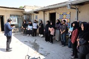بازدید گروهی از دانشجویان از کارگاه کاشی هفت رنگ