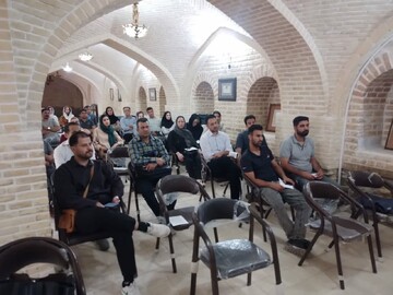 برگزاری دوره آموزشی آشنایی با قوانین مالیاتی ویژه هنرمندان صنایع‌دستی در ملایر