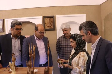 راه‌اندازی بازارچه صنایع‌دستی به مناسبت روز جهانی صنایع‌دستی در مهریز