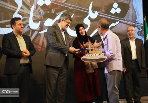 اهداء لوح شهر ملی مُوتابی به بفروییه میبد