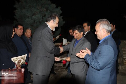 در آغاز هفته صنایع دستی بازدید معاون استاندار وفرماندار مشهد از خانه ملک