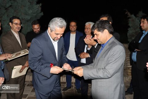 در آغاز هفته صنایع دستی بازدید معاون استاندار وفرماندار مشهد از خانه ملک