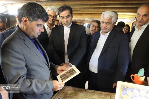 در آغاز هفته صنایع دستی بازدید معاون استاندار وفرماندار مشهد از خانه ملک
