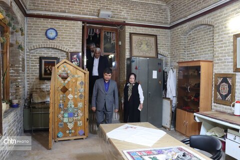 در آغاز هفته صنایع دستی بازدید معاون استاندار وفرماندار مشهد از خانه ملک