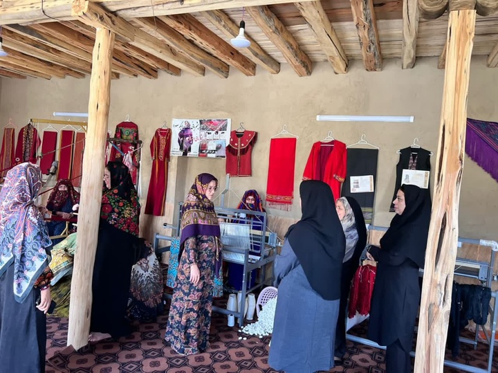 ۲ کارگاه ابریشم‌بافی در شهرستان جرگلان افتتاح شد