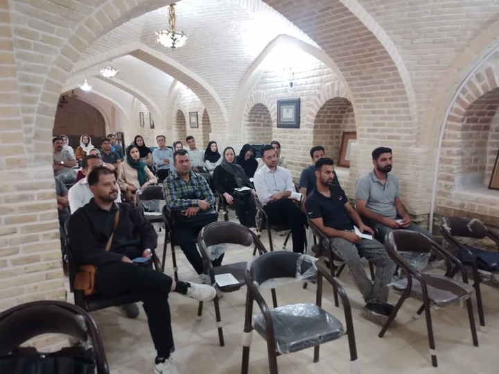 برگزاری دوره آموزشی آشنایی با قوانین مالیاتی ویژه هنرمندان صنایع‌دستی در ملایر