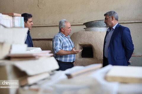 کاشی هفت رنگ