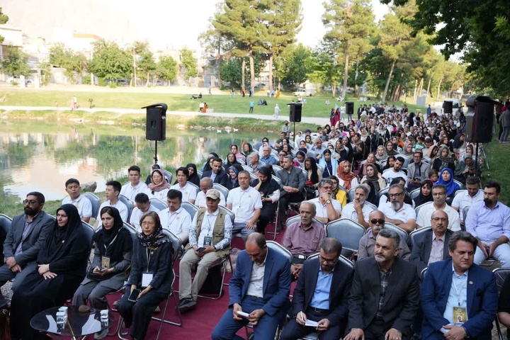  رویداد بین المللی چوب در کرمانشاه به پایان راه رسید / تاق‌بستان میزبان جشن بزرگداشت روز جهانی صنایع‌دستی