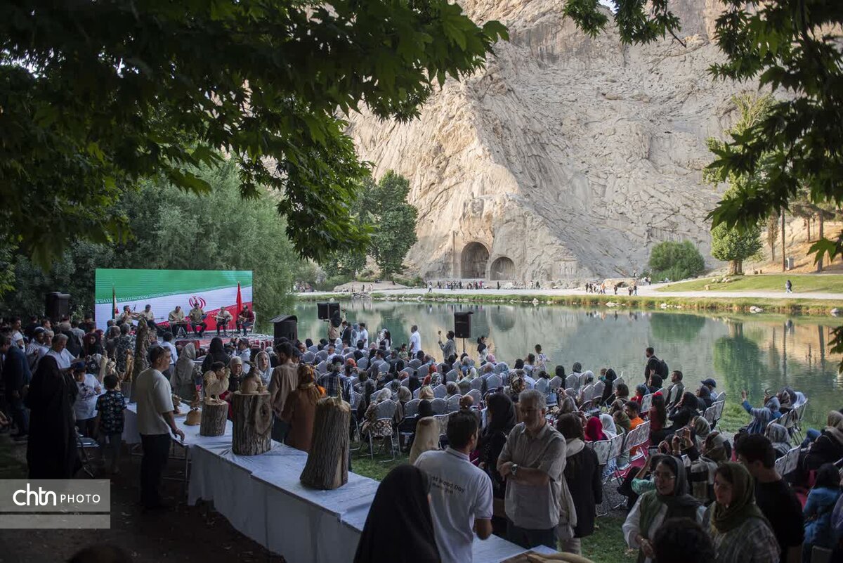آیین بزرگداشت روز جهانی صنایع‌دستی و اختتامیه رویداد بین‌المللی چوب در کرمانشاه