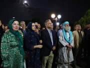 آیین استقبال از میهمانان کنفوبیشن گردشگری سلامت در آرامگاه باباطاهر