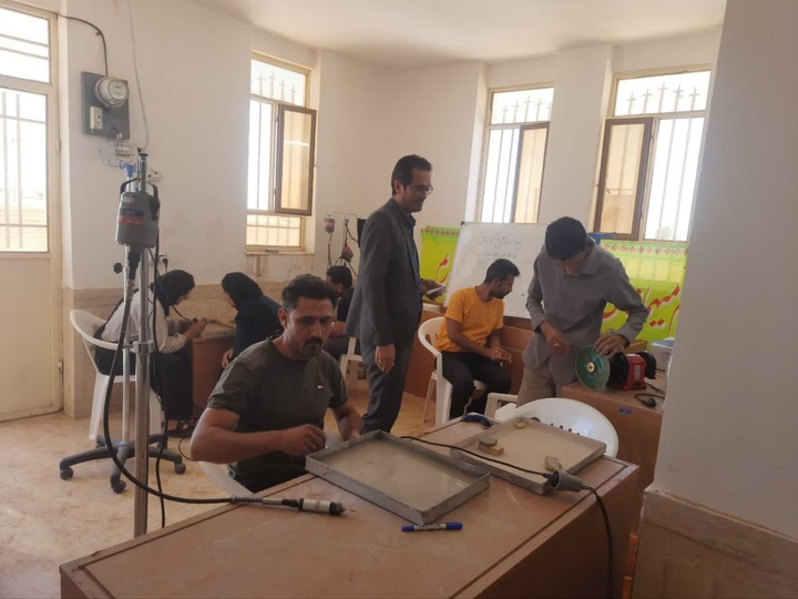 برگزاری دوره آموزشی مقدماتی کاروینگ در روستای ملی گوهرسنگ خور