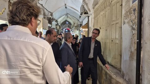 بازدید اعضای شورای جهانی صنایع دستی از بازار سنتی، مغازه‌ها و کارگاه‌های زیورآلات شهر یزد