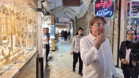 بازدید اعضای شورای جهانی صنایع دستی از بازار سنتی، مغازه‌ها و کارگاه‌های زیورآلات شهر یزد