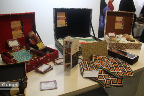 برپایی نمایشگاه صنایع‌دستی با محوریت هدایای اداری در سیستان وبلوچستان