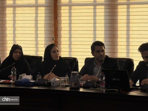 تقدیر استاندار بوشهر از صنعتگران در هفته صنایع دستی