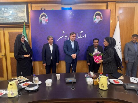 تقدیر استاندار بوشهر از صنعتگران در هفته صنایع دستی