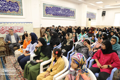 نشست معاون و کارشناسان صنایع‌دستی خوزستان با اعضا و افراد تحت پوشش انجمن خیران سیدالشهداء اهواز