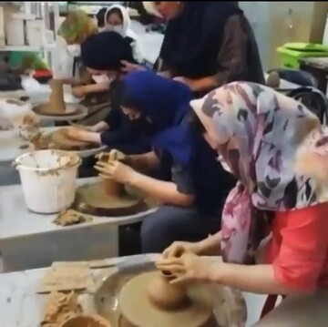 برگزاری رویداد آموزشی و حمایتی سفال و سرامیک در شمیرانات به مناسبت روز جهانی صنایع‌دستی