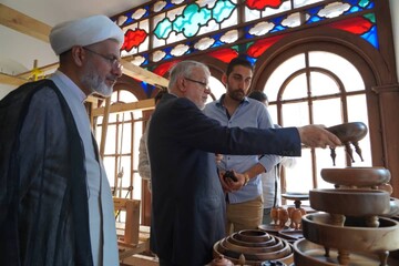 بازدید وزیر میراث‌فرهنگی از نخستین خانه صنایع‌دستی آذربایجان‌غربی در مدرسه تاریخی هدایت ارومیه