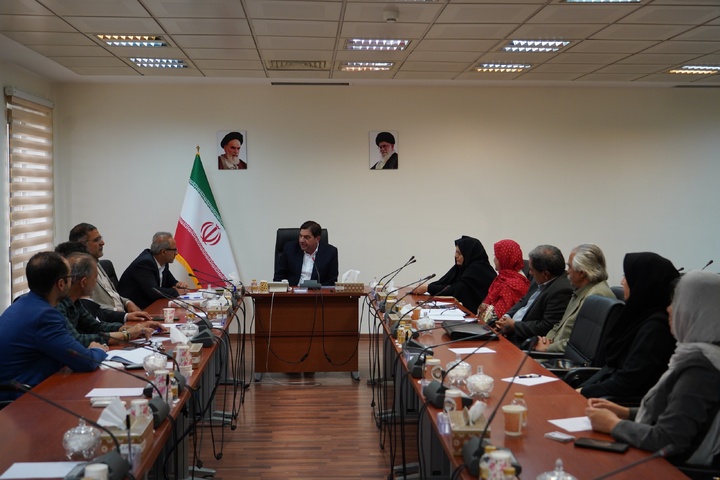 برگزاری نشست بررسی چالش‌های صنایع دستی با حضور دکتر مخبر به مناسبت روز جهانی صنایع دستی 