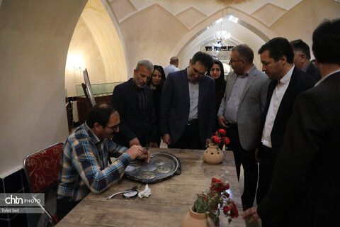 افتتاح نمایشگاه به مناسبت هفته صنایع‌دستی در اردبیل