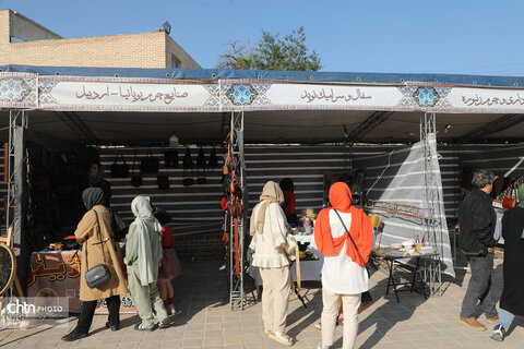 افتتاح نمایشگاه به مناسبت هفته صنایع‌دستی در اردبیل
