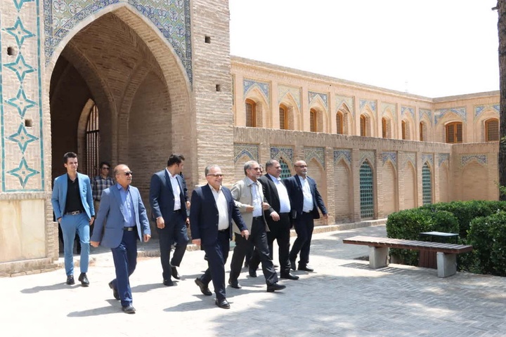 دکتر واحدی سمنان
