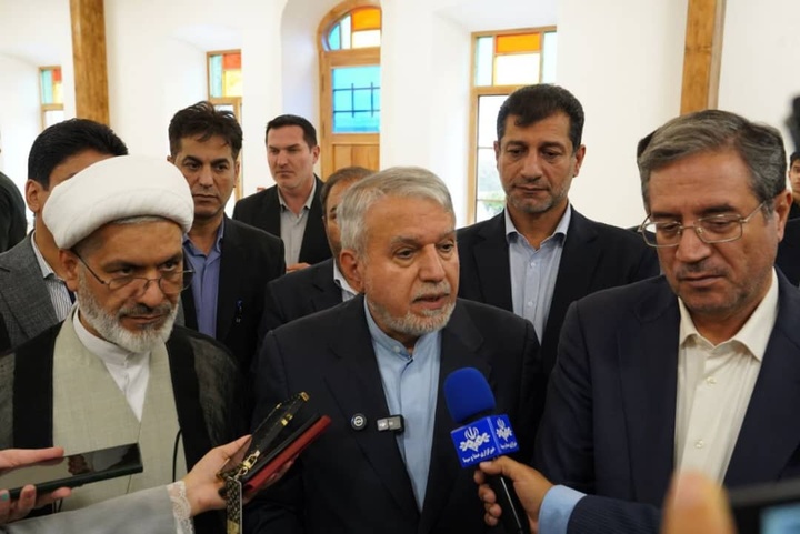 گردشگری به‌عنوان یکی از حوزه‌های زودبازده اقتصادی، محور اصلی جذب سرمایه‌گذاری کشور است/ معرفی بیش از ۸۰۰ فرصت سرمایه‌گذاری در همایش آذربایجان‌غربی