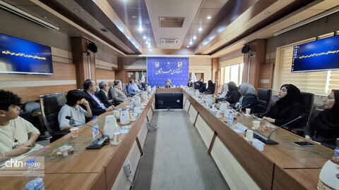 نشست استاندار هرمزگان و هنرمندان صنایع دستی
