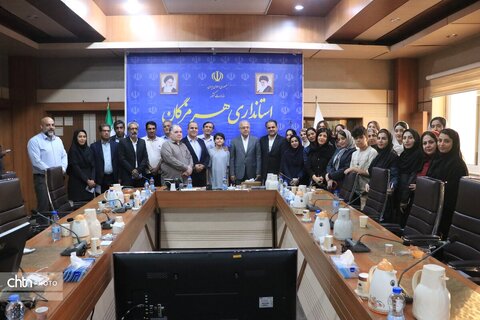 نشست استاندار هرمزگان و هنرمندان صنایع دستی