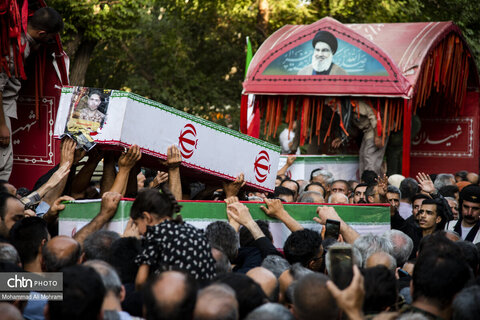 وداع با قهرمانان مهین در اصفهان