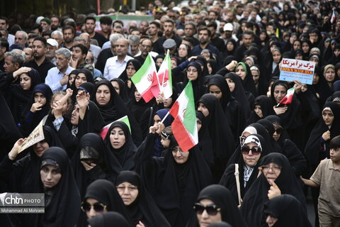 وداع با قهرمانان مهین در اصفهان