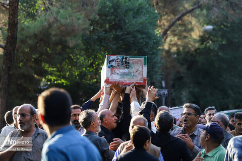 وداع با قهرمانان مهین در اصفهان