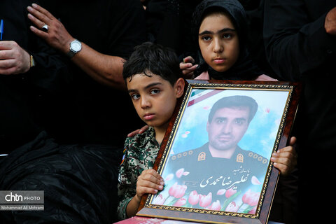 وداع با قهرمانان مهین در اصفهان