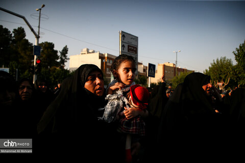 وداع با قهرمانان مهین در اصفهان