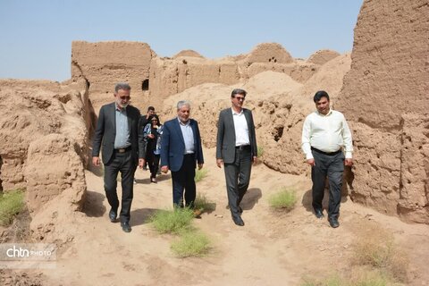 بازدید از بناهای تاریخی و پروژه های شهرستان بهاباد