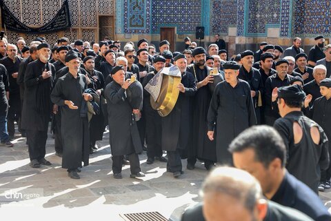 آئین سنتی «طشت گذاری» در بقعه شیخ صفی‌الدین اردبیلی